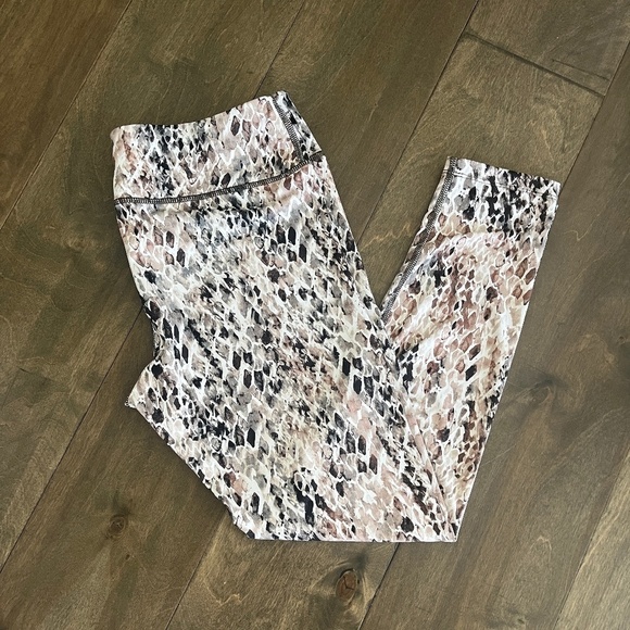 Apana Leggings - Picture 1 of 4